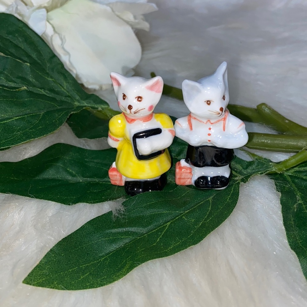 Miniature Handcrafted in Thailand Ceramic Cat Set